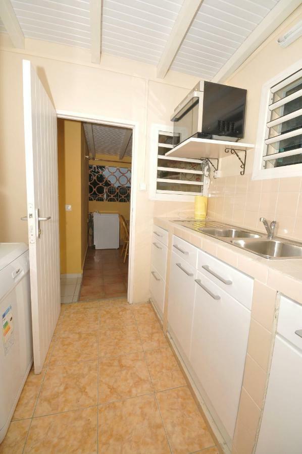 Loue F3 Vue Sur Mer Dans Propriete Privee Sainte-Anne  Exterior photo